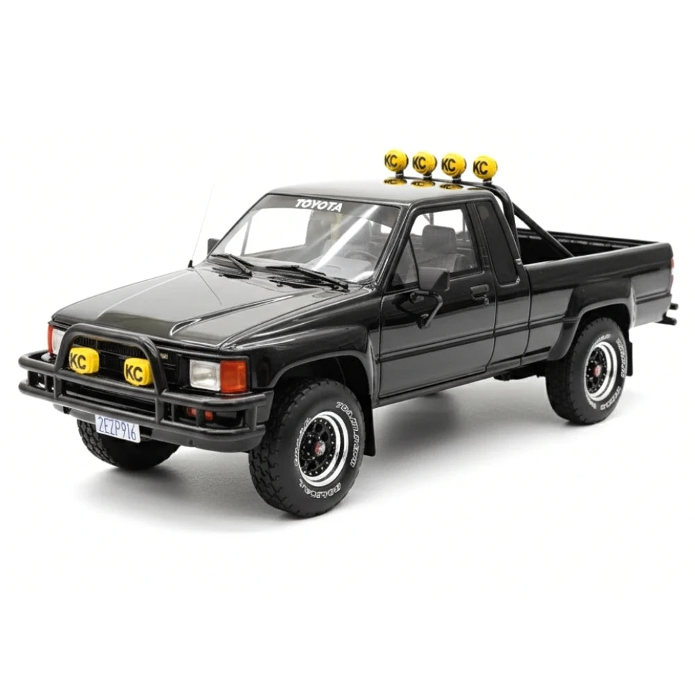 [OTTO] 1:18 Toyota 1983 Hilux SR5 nero modellino di auto resina