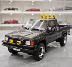 [OTTO] 1:18 Toyota 1983 Hilux SR5 nero modellino di auto resina