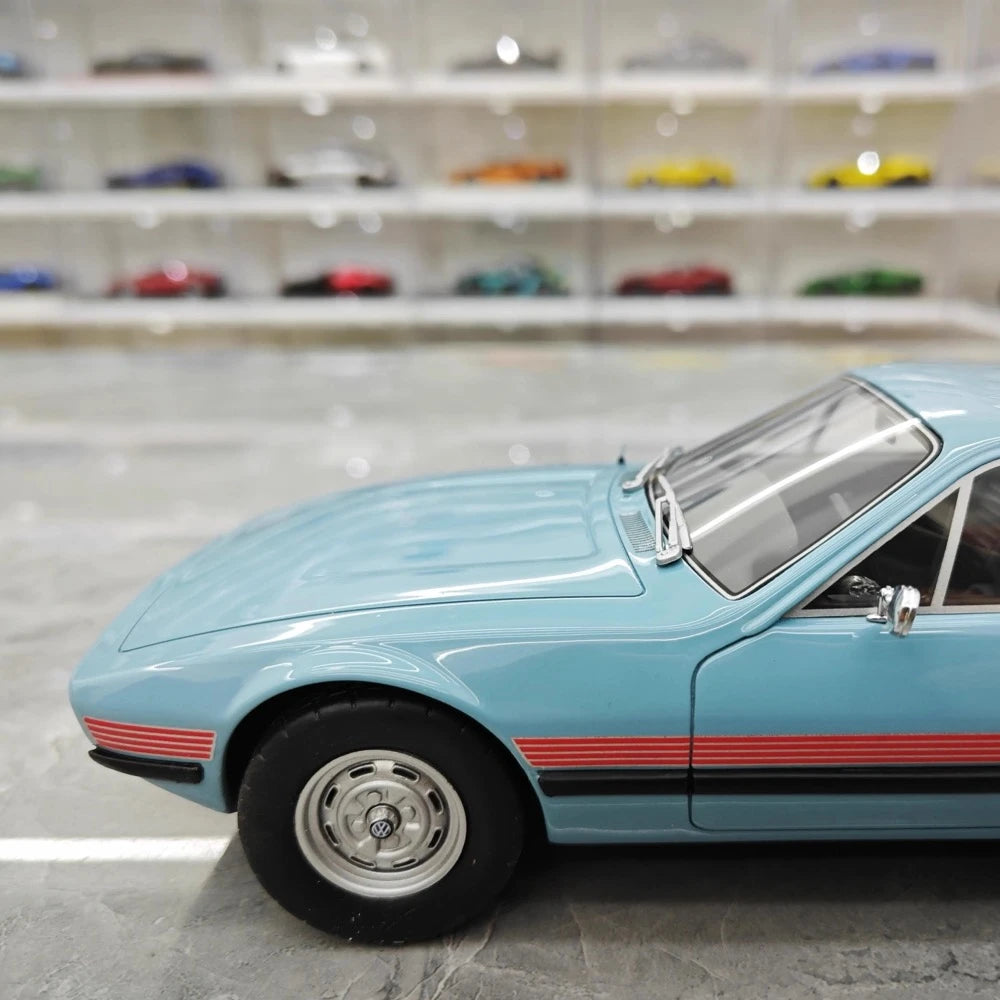 [OTTO] 1:18 Volkswagen 1973 SP2 blå modellbil harts