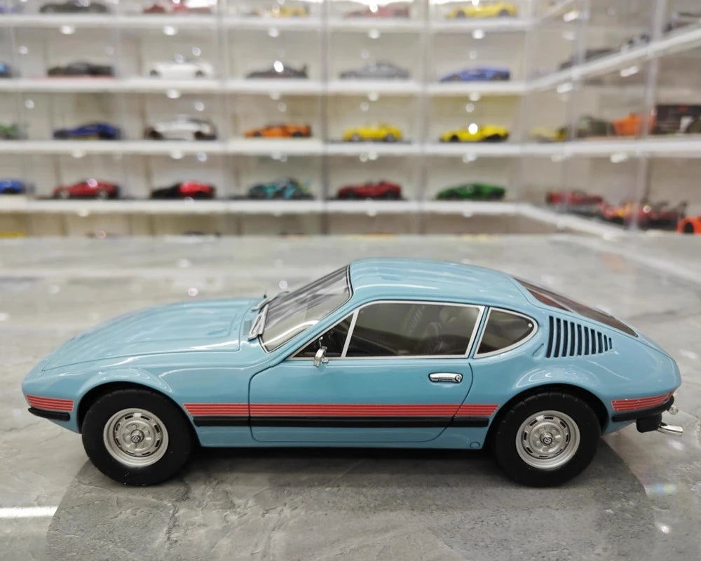 [OTTO] 1:18 Volkswagen 1973 SP2 Blue Model Car Resin