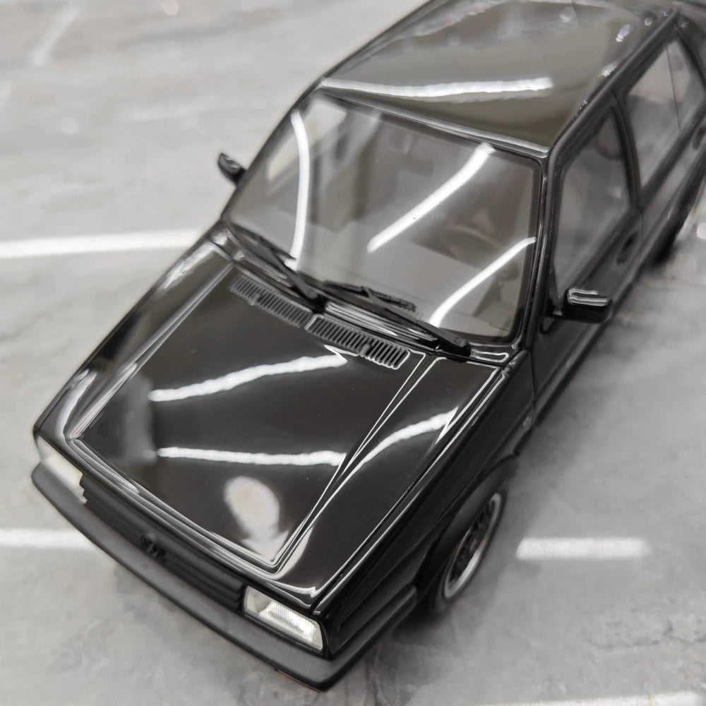 [OTTO] 1:18 Volkswagen 1987 Jetta MK2 Black Model Car Resin