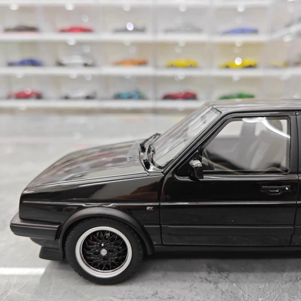[OTTO] 1:18 Volkswagen 1987 Jetta MK2 Black Model Car Resin
