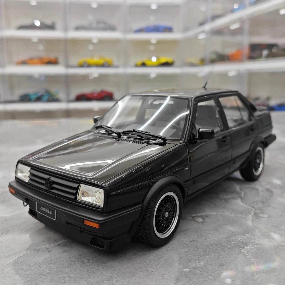 [OTTO] 1:18 Volkswagen 1987 Jetta MK2 Black Model Car Resin