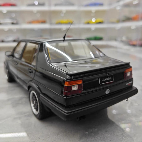 [OTTO] 1:18 Volkswagen 1987 Jetta MK2 Black Model Car Resin