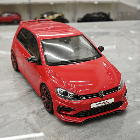 OTTO Volkswagen 2017 Golf 7.5 R Red 1:18 – نموذج راتنج قابل للجمع