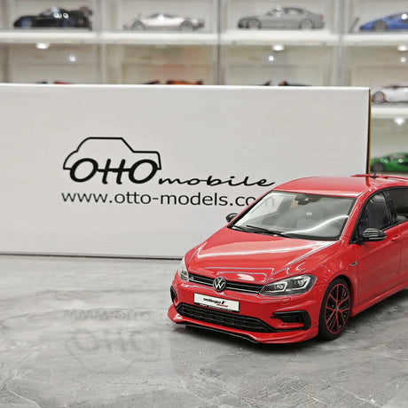 OTTO Volkswagen 2017 Golf 7.5 R Red 1:18 – نموذج راتنج قابل للجمع