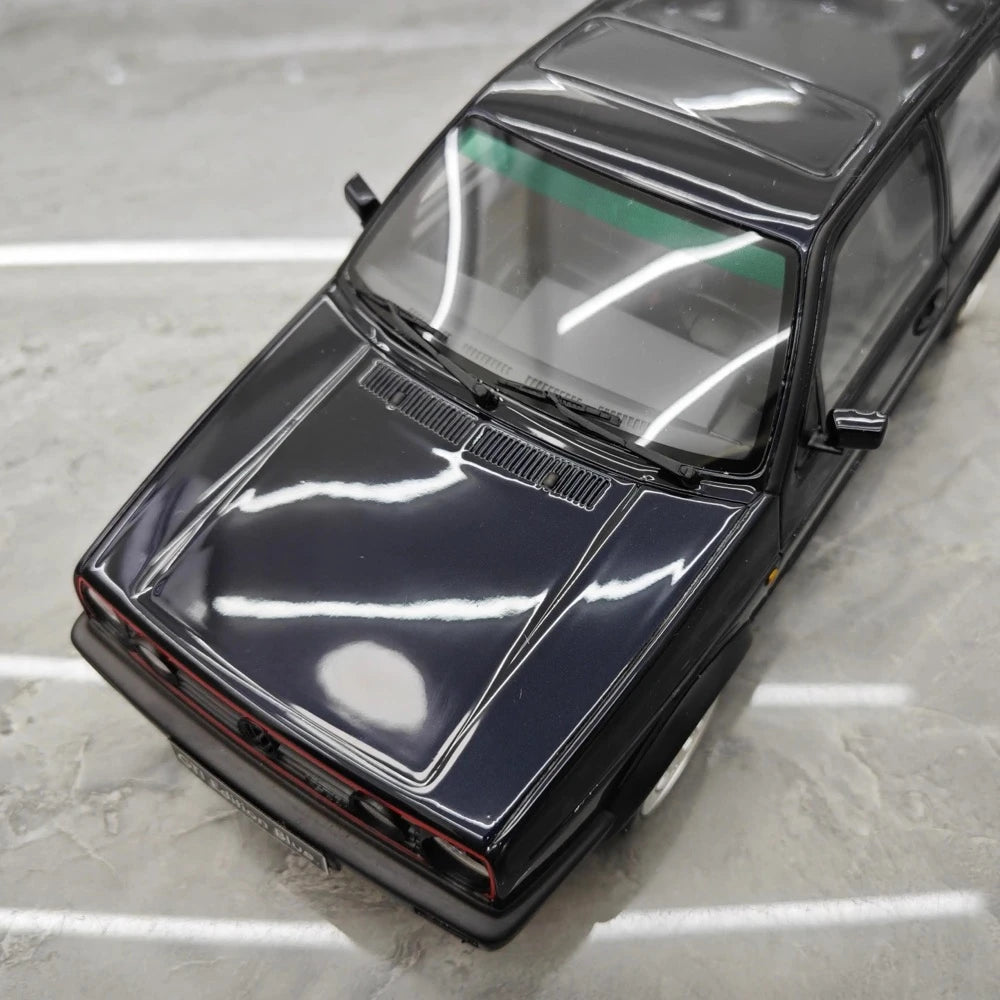 [OTTO] 1:18 Volkswagen 1987 Golf GTI Mk2 Black Model Car Resin