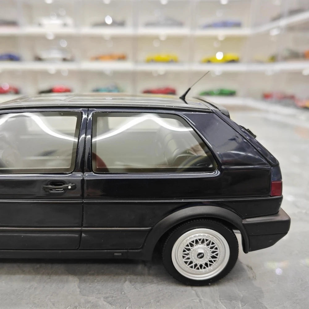 [OTTO] 1:18 Volkswagen 1987 Golf GTI Mk2 Black Model Car Resin