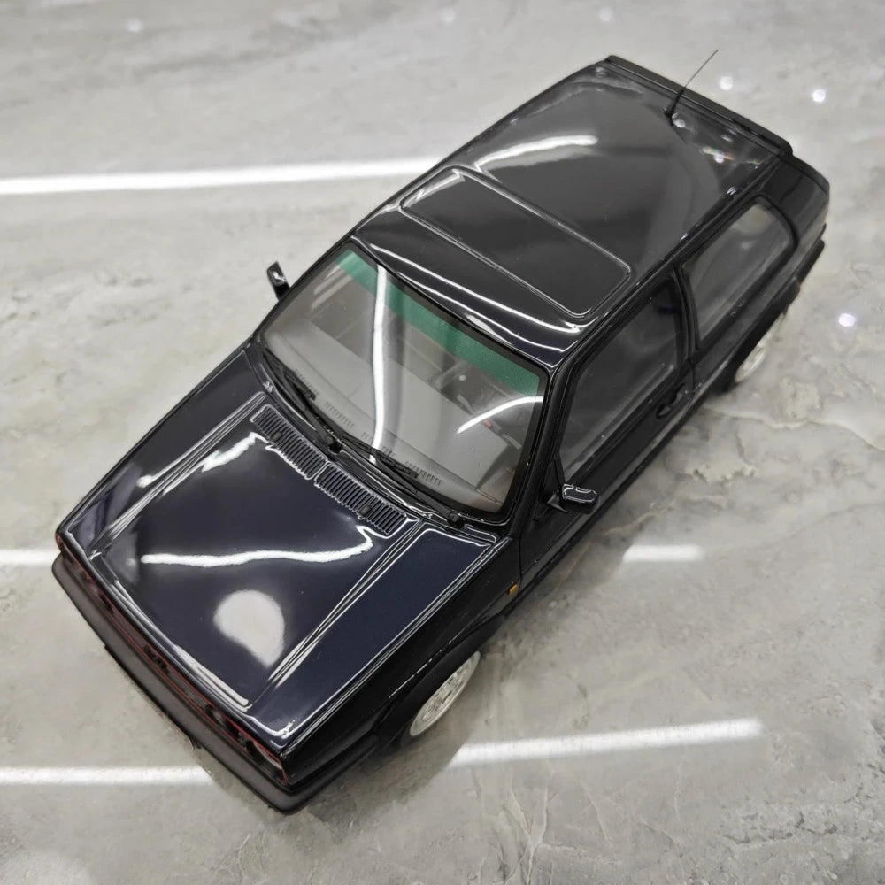 [OTTO] 1:18 Volkswagen 1987 Golf GTI Mk2 Black Model Car Resin