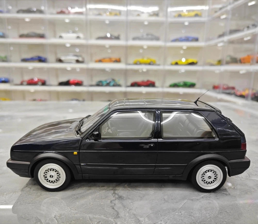 [OTTO] 1:18 Volkswagen 1987 Golf GTI Mk2 Black Model Car Resin