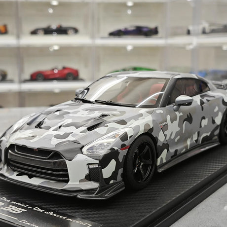 نموذج واحد Nissan 2007 GT-R R35 1:18 التمويه الرمادي – راتنج نموذجي قابل للجمع