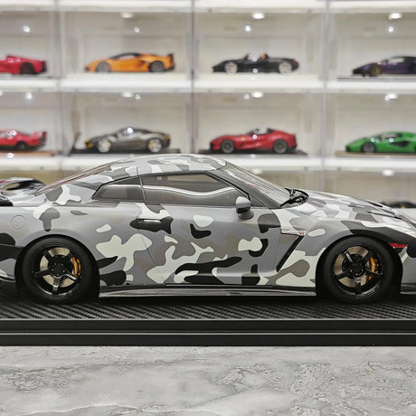 نموذج واحد Nissan 2007 GT-R R35 1:18 التمويه الرمادي – راتنج نموذجي قابل للجمع