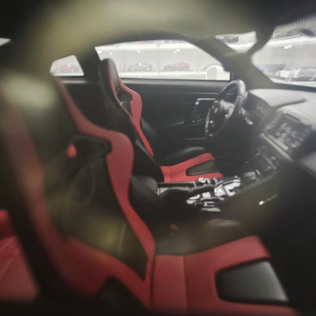 نموذج واحد Nissan 2007 GT-R R35 1:18 التمويه الأبيض – نموذج راتنج قابل للجمع