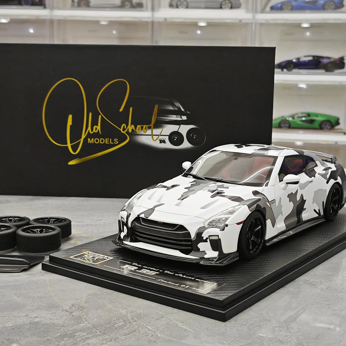 One Model Nissan 2007 GT-R R35 White Camouflage 1:18 – Collectible Resin Model Resin