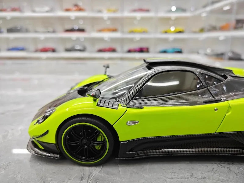 1:18 Pagani 2009 Zonda Cinque Bianco Benny Green Die Cast Model Car