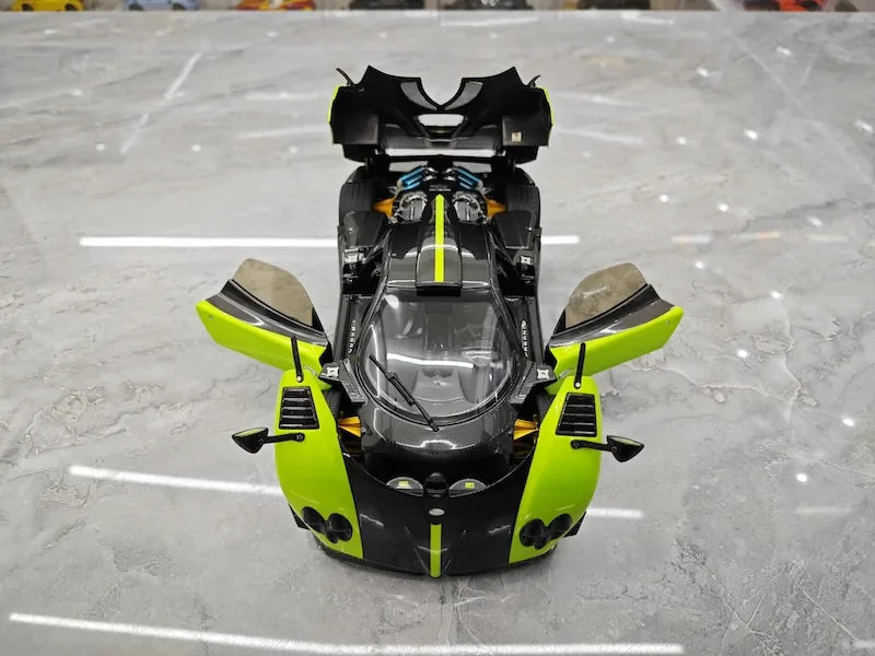 1:18 Pagani 2009 Zonda Cinque Bianco Benny Green Die Cast Model Car