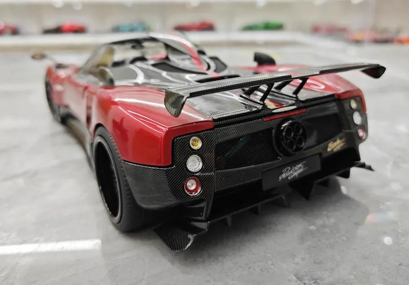 1:18 Pagani 2009 Zonda Roadster Cinque Die Cast Model Car