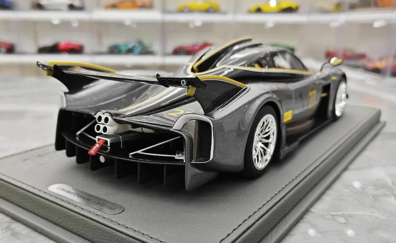 1:18 Pagani 2021 Huayra R Die Cast Model Car