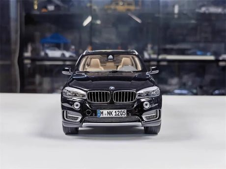 [Paragon] 1:18 BMW 2013 F15 X5 Black Model Car Die-Cast