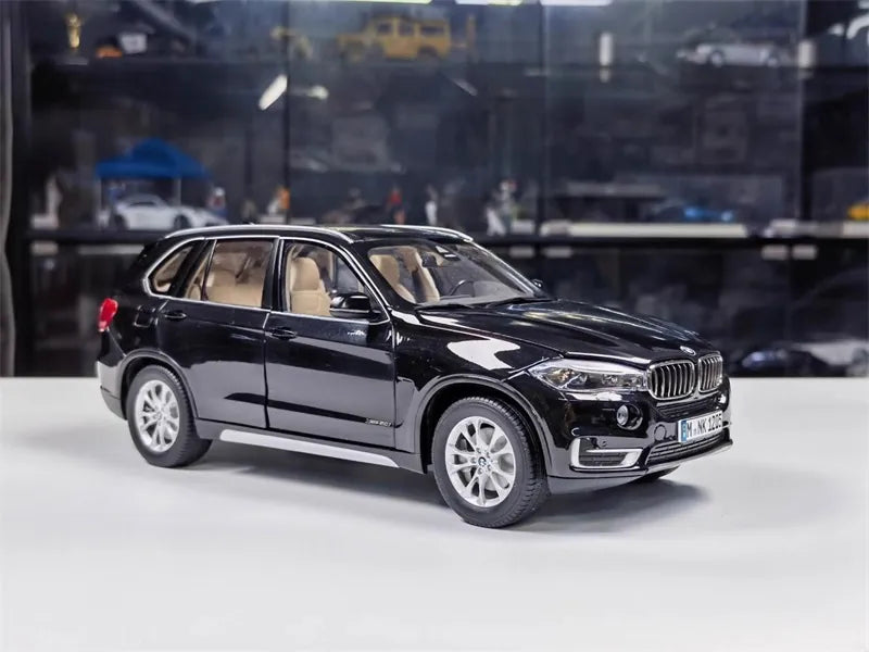 [Paragon] 1:18 BMW 2013 F15 X5 Black Model Car Die-Cast