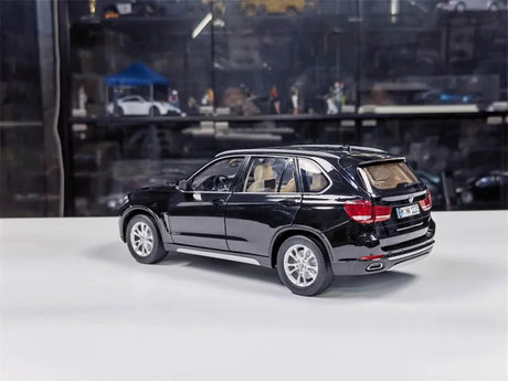 [Paragon] 1:18 BMW 2013 F15 X5 Black Model Car Die-Cast