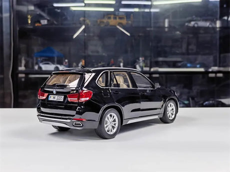 [Paragon] 1:18 BMW 2013 F15 X5 Black Model Car Die-Cast