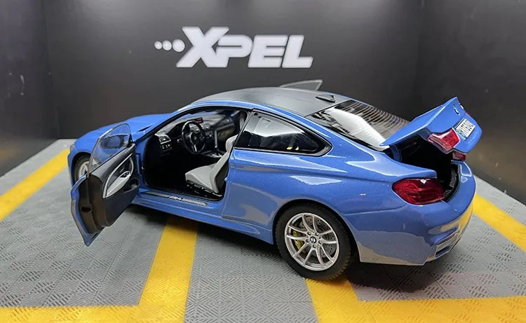 [Paragon] 1:18 BMW 2014 F82 M4 Coupe Blue Model Car Die-Cast