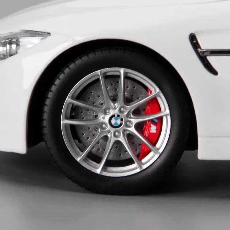 [Paragon] 1:18 BMW 2014 F82 M4 Coupe White Model Car Die-Cast
