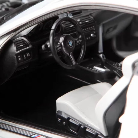 [Paragon] 1:18 BMW 2014 F82 M4 Coupe White Model Car Die-Cast