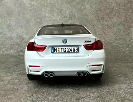 [Paragon] 1:18 BMW 2014 F82 M4 Coupe White Model Car Die-Cast