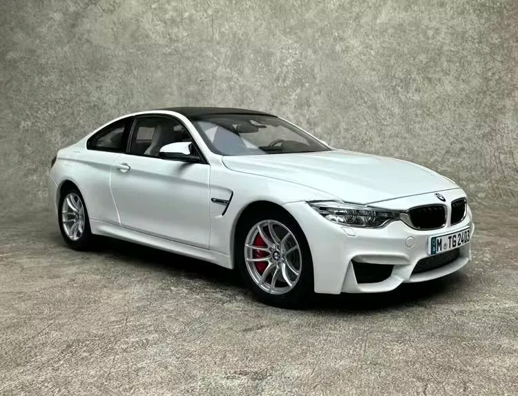 [Paragon] 1:18 BMW 2014 F82 M4 Coupe White Model Car Die-Cast
