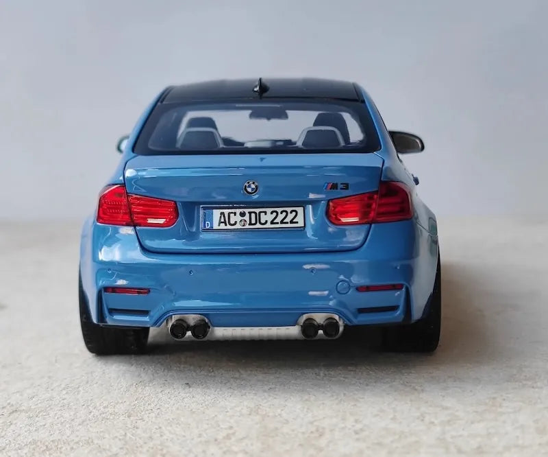 [Paragon] 1:18 BMW 2018 F80 M3 Blue Model Car Die-Cast