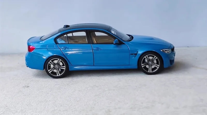 [Paragon] 1:18 BMW 2018 F80 M3 Blue Model Car Die-Cast