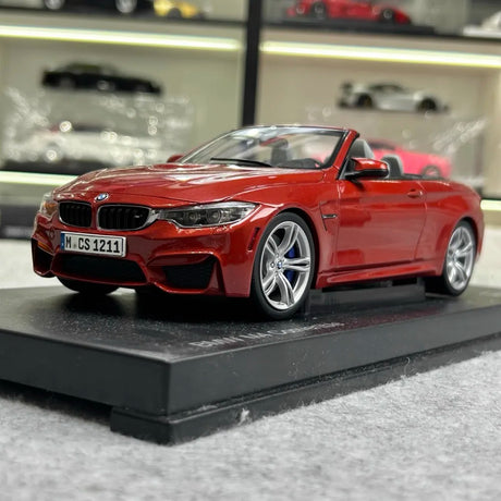 [Paragon] 1:18 BMW 2018 F82 M4 Cabriolet Red Model Car Die-Cast