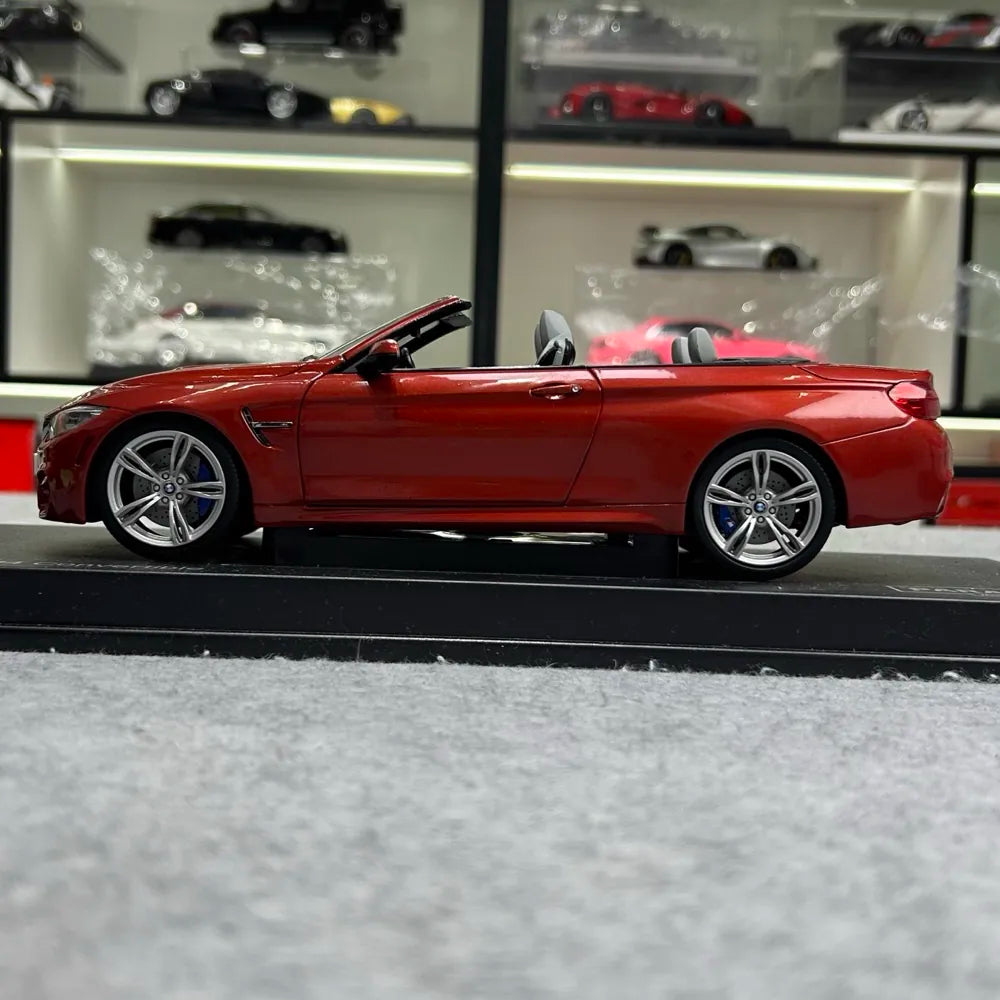 [Paragon] 1:18 BMW 2018 F82 M4 Cabriolet Red Model Car Die-Cast