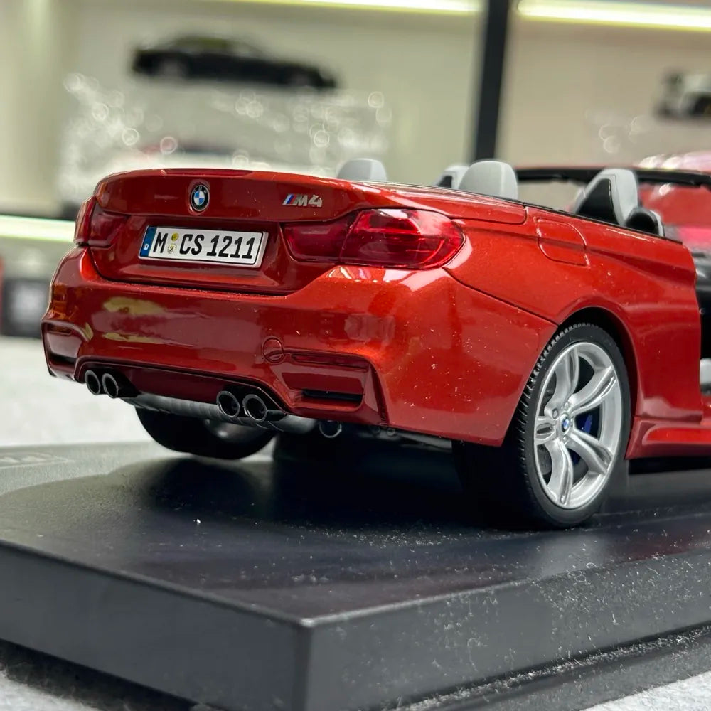 [Paragon] 1:18 BMW 2018 F82 M4 Cabriolet Red Model Car Die-Cast