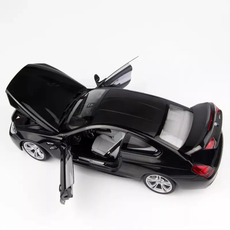[Paragon] 1:18 BMW 2018 F82 M4 Coupe Black Model Car Die-Cast