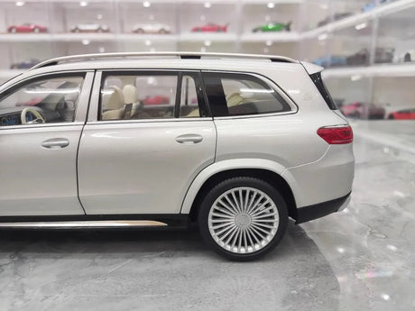 [Paragon] 1:18 Mercedes-Maybach 2019 GLS 600 Silver Model Car Die-Cast