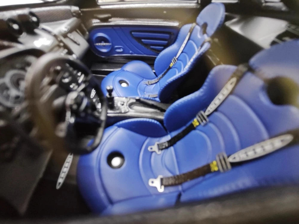 [Peako] 1:18 Pagani 2017 Zonda 760 Riviera Model Car Resin