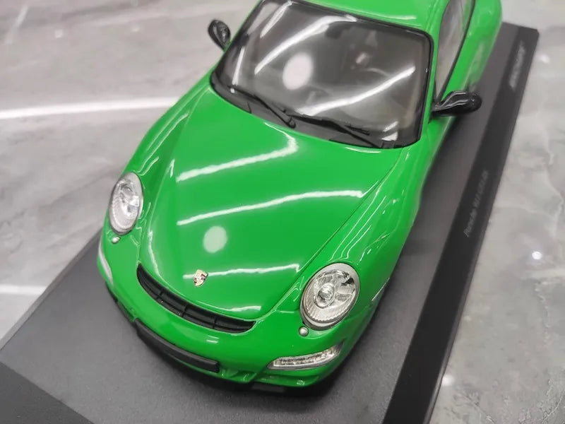 1:18 Porsche 2009 911 GT3 RS 997.2 Die Cast Model Car