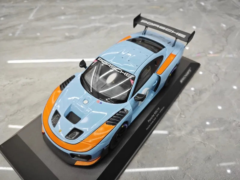 1:18 Porsche 2019 935/19 Die Cast Model Car