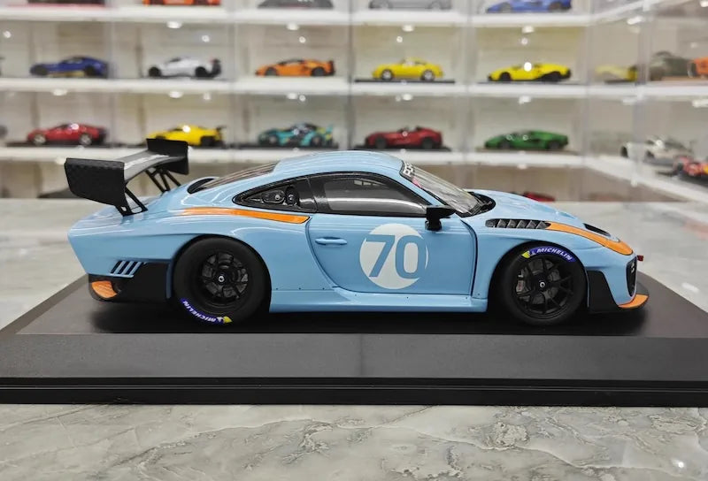 1:18 Porsche 2019 935/19 Die Cast Model Car