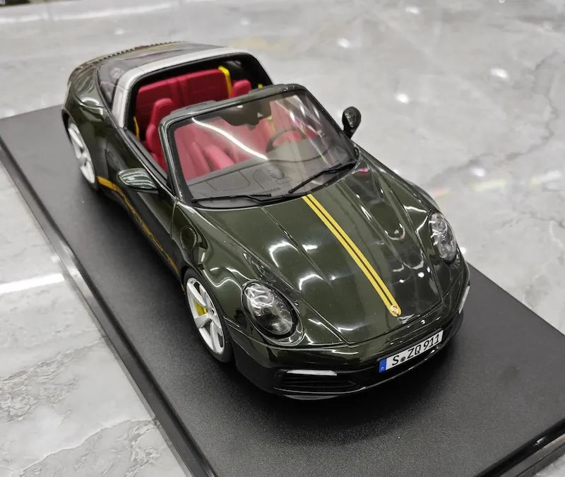 1:18 Porsche 2021 911 992 Targa 4 Die Cast Model Car