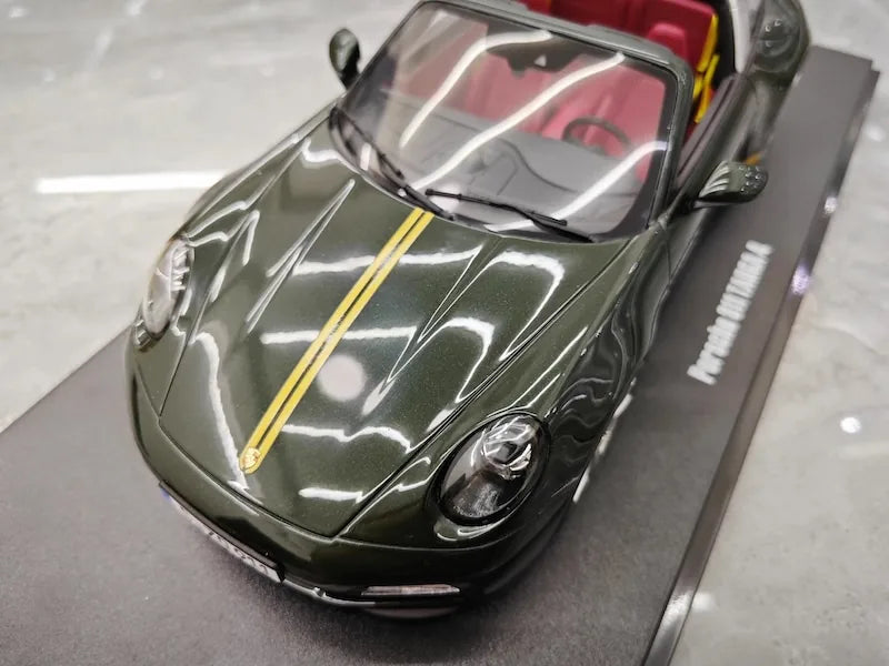 1:18 Porsche 2021 911 992 Targa 4 Die Cast Model Car