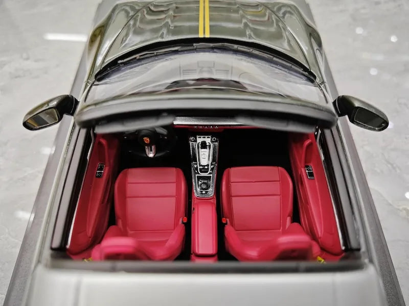 1:18 Porsche 2021 911 992 Targa 4 Die Cast Model Car