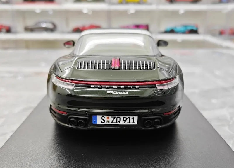 1:18 Porsche 2021 911 992 Targa 4 Die Cast Model Car