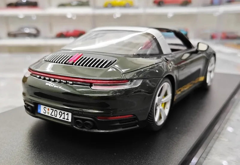 1:18 Porsche 2021 911 992 Targa 4 Die Cast Model Car