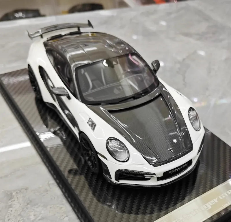 1:18 Porsche 2022 992 Stinger GTR Die Cast Model Car