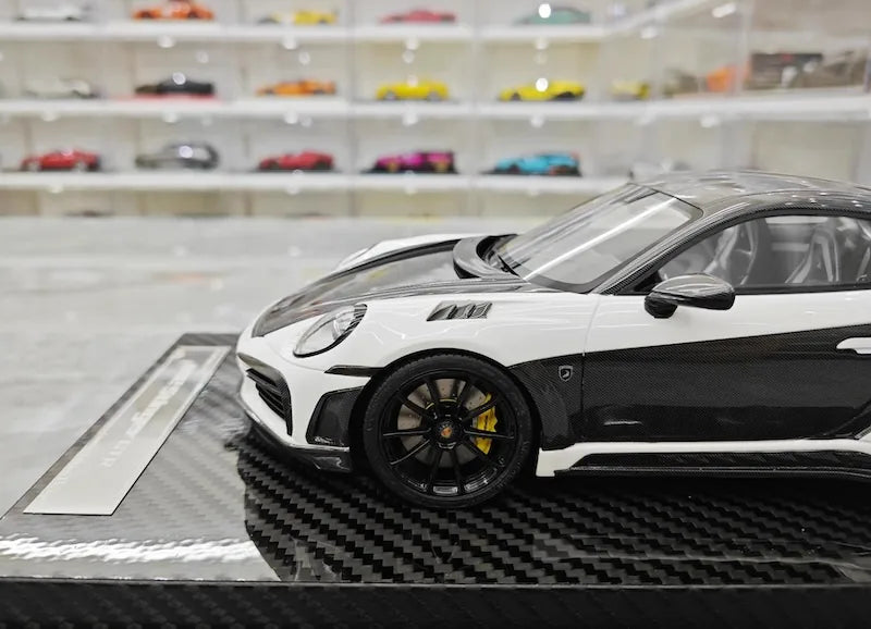 1:18 Porsche 2022 992 Stinger GTR Die Cast Model Car