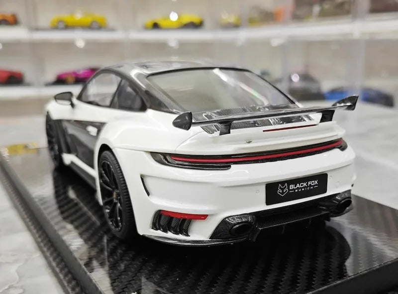 1:18 Porsche 2022 992 Stinger GTR Die Cast Model Car